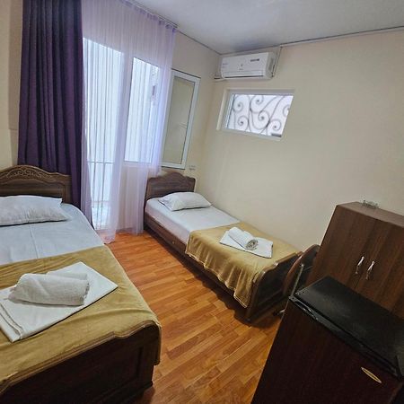 Imeri Hotel Уреки Екстериор снимка