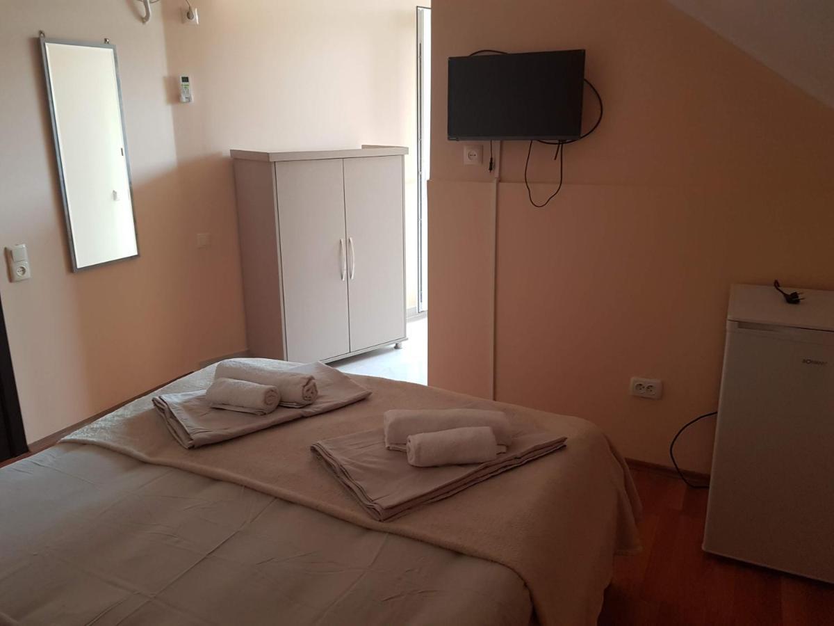 Imeri Hotel Уреки Екстериор снимка