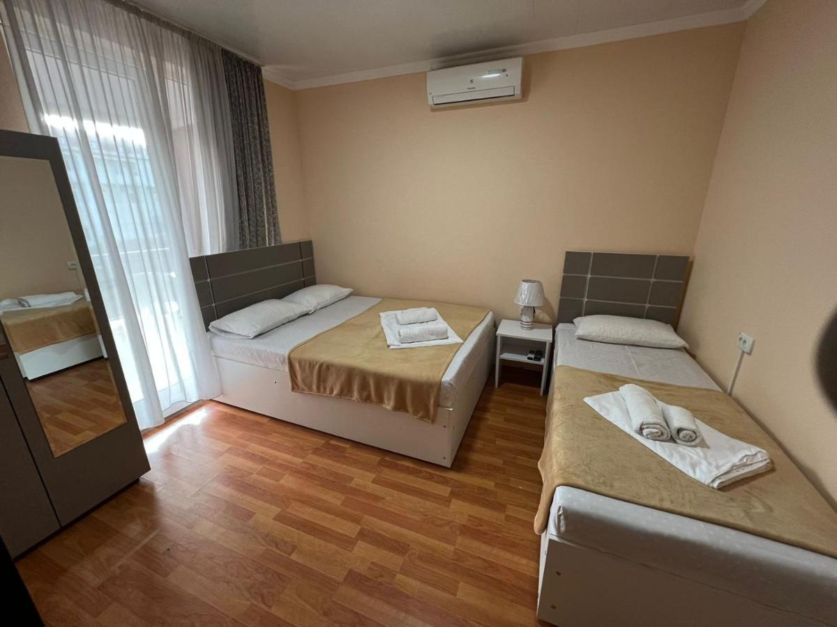 Imeri Hotel Уреки Екстериор снимка