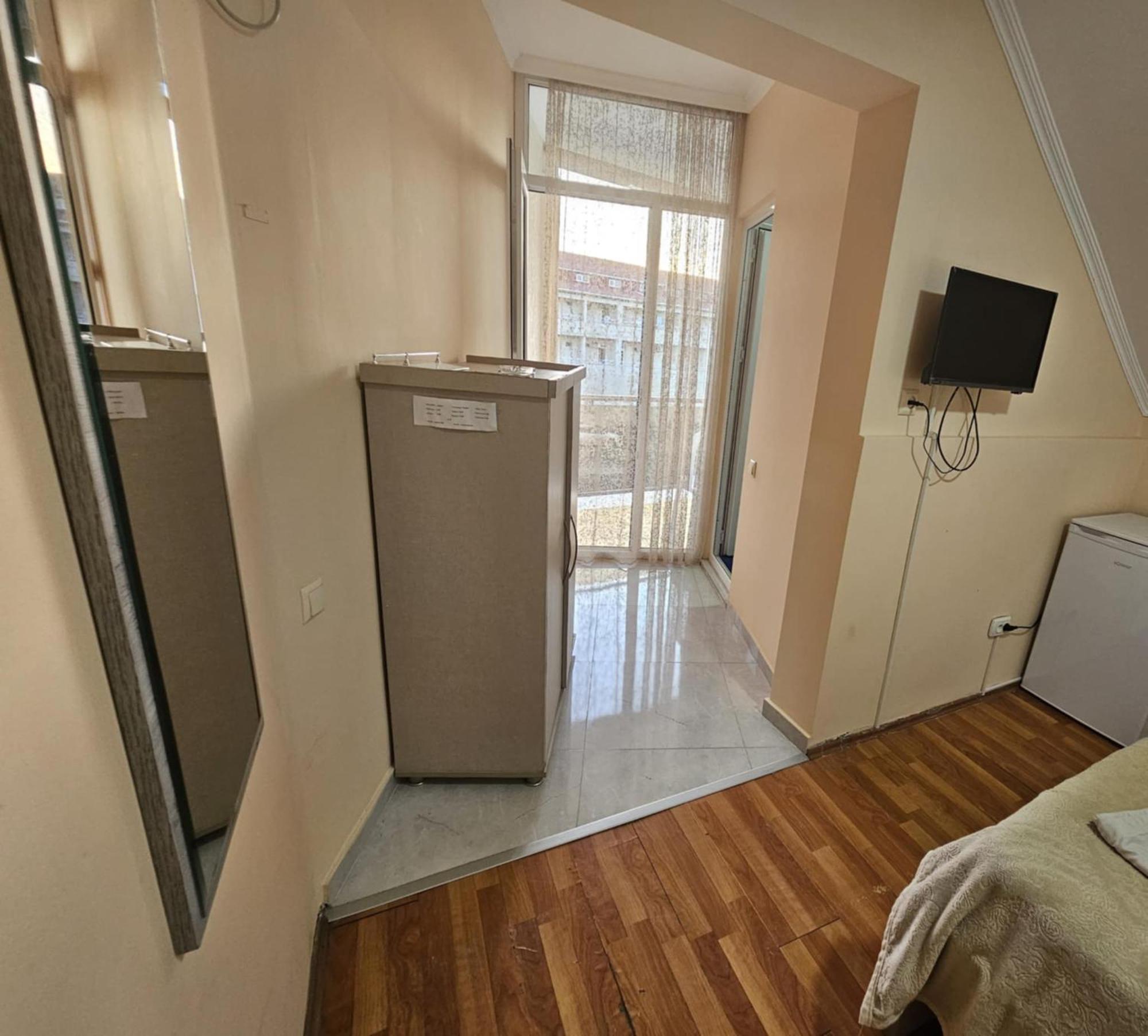 Imeri Hotel Уреки Екстериор снимка
