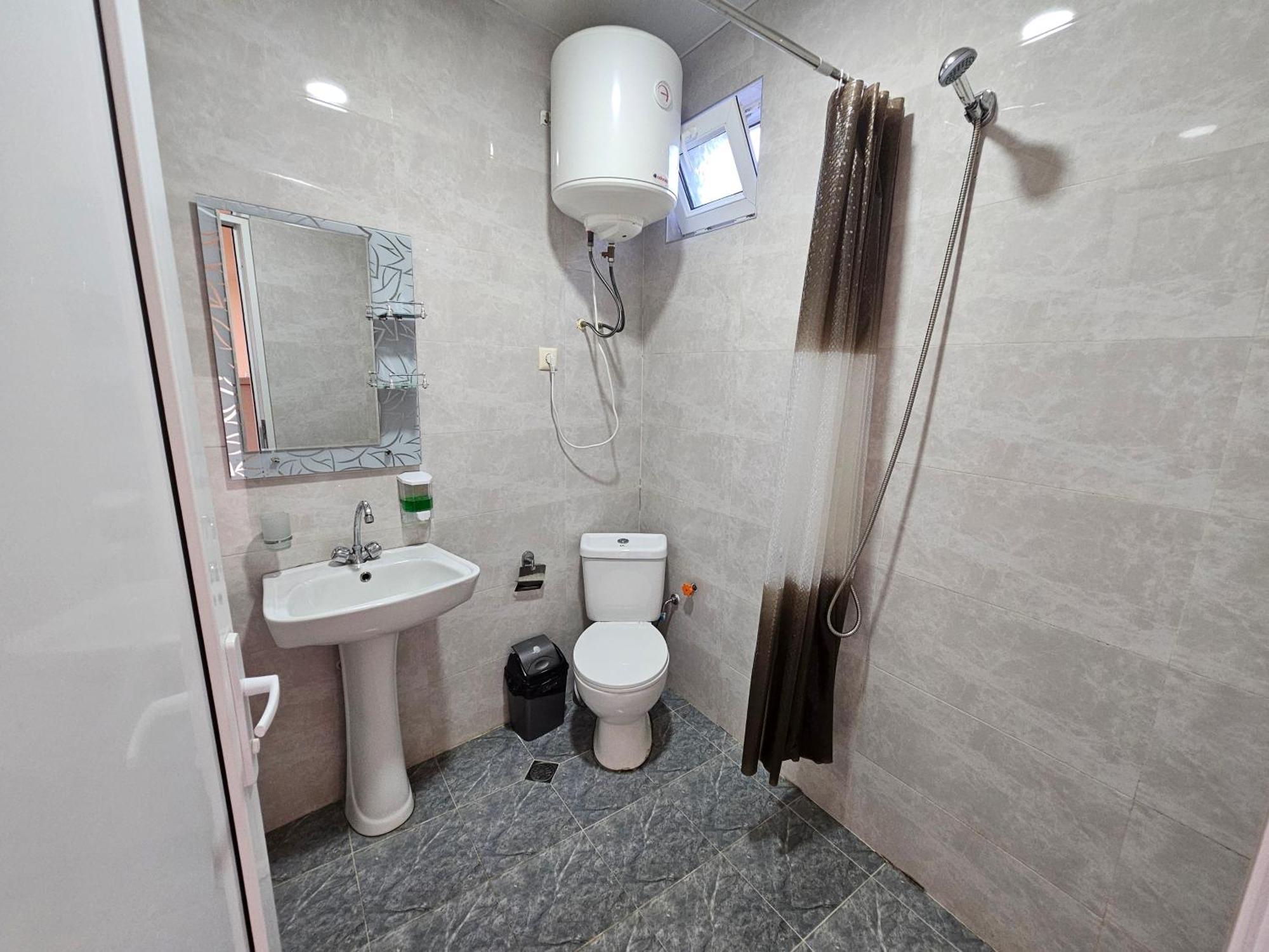 Imeri Hotel Уреки Екстериор снимка