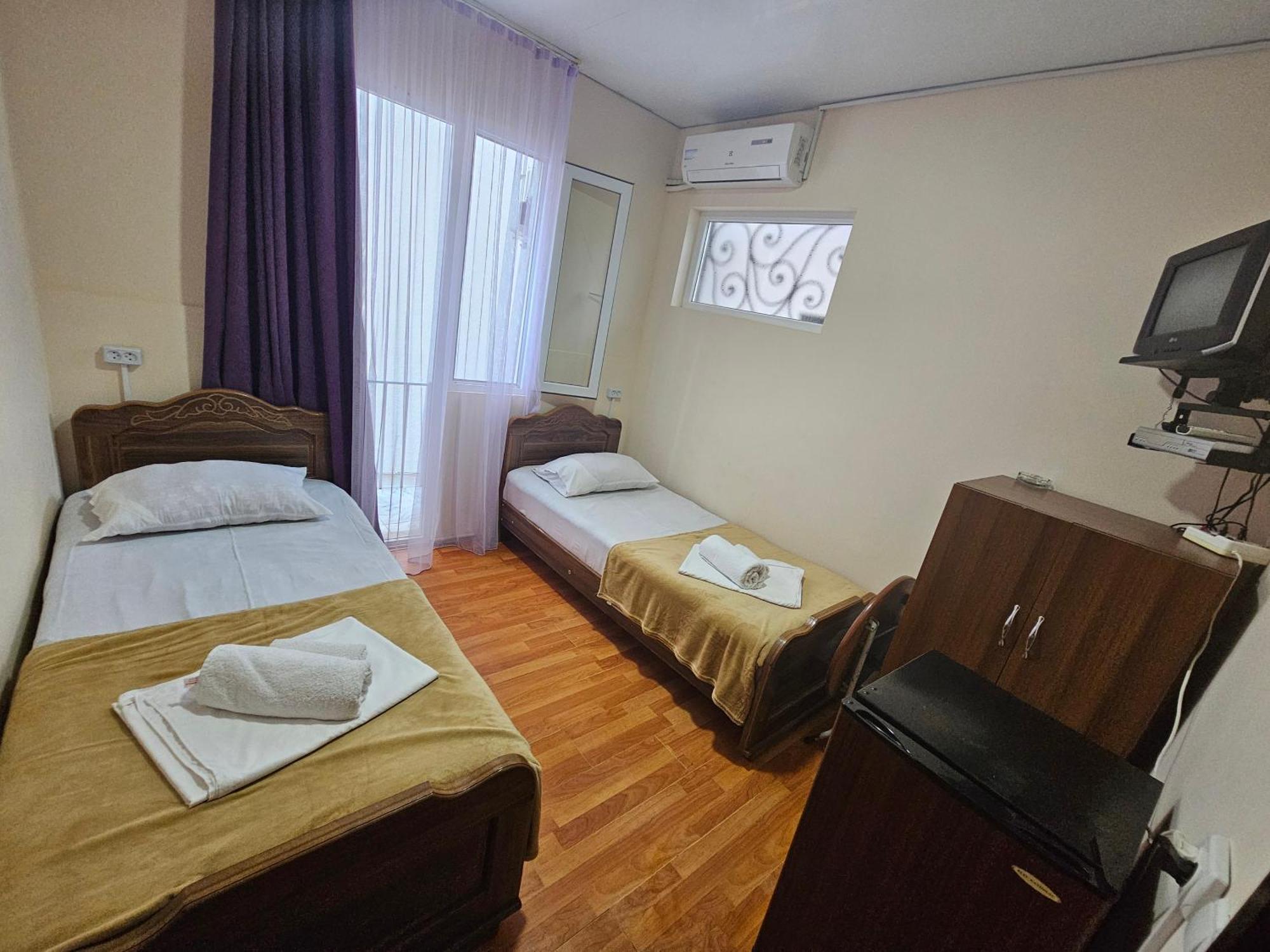 Imeri Hotel Уреки Екстериор снимка